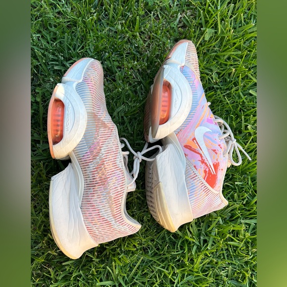 Nike - Picture 3 of 13